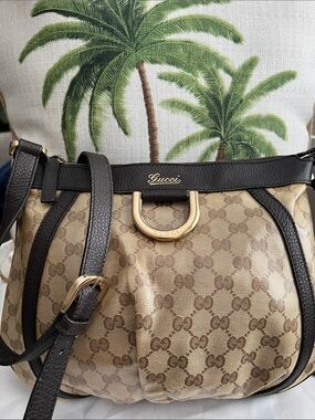 Vintage Authentic Gucci GG Canvas D-Ring
Shoulder Bag Brown Y2K /Dark Brown Trim